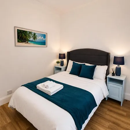 Homely Eastville Ferienhaus *